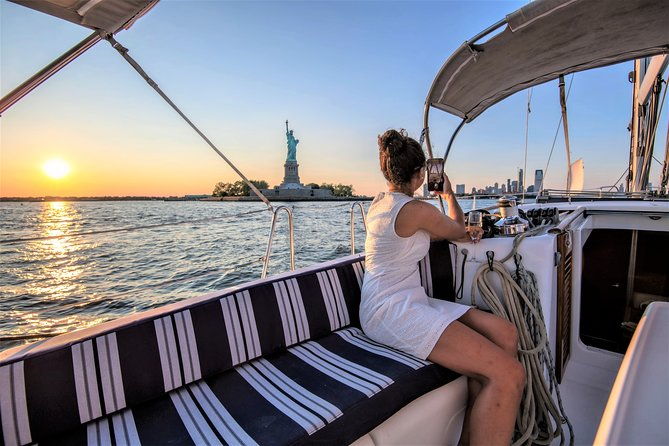 private-luxury-sailing-tour-new-york-city