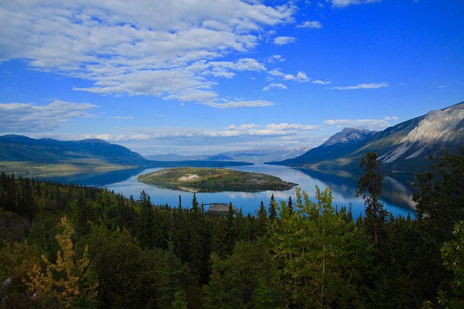 private-luxury-shore-excursion-skagway-ak-to-emerald-lake-yukon