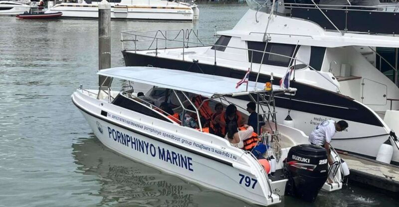 private-luxury-speed-boat-to-phi-phi-islands