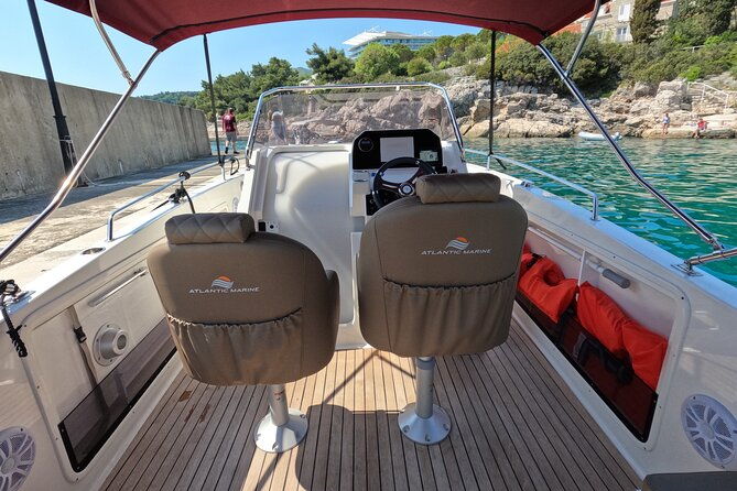 private-luxury-speedboat-tour-islands-caves-beaches-snorkeling