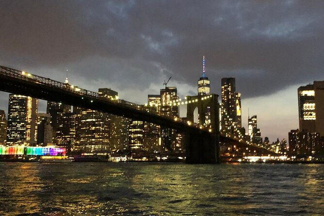 private-luxury-sunset-boat-tour-in-new-york-city-1-hour