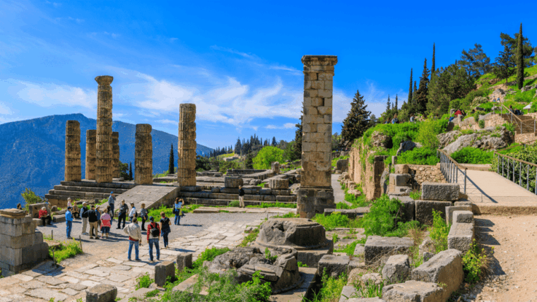 private-luxury-tour-delphi-arachova-and-hosios-loukas