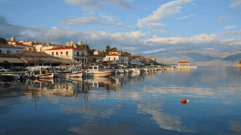 private-luxury-tour-delphi-itea-the-charm-of-galaxidi