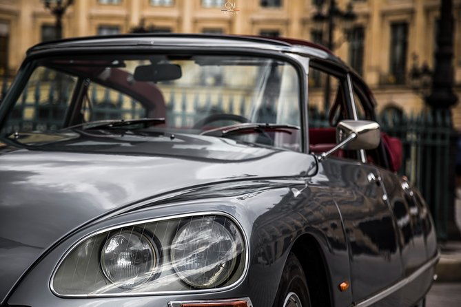 private-luxury-tour-of-bordeaux-in-a-magnificent-citroen-ds-2-hours