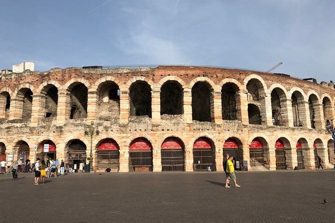 private-luxury-transfer-from-venice-to-milan-with-stop-in-veronaor-vice-versa