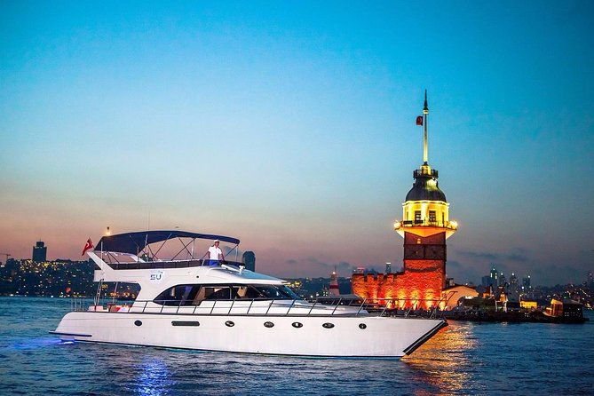 private-luxury-yacht-cruise-in-istanbul-bosphorus