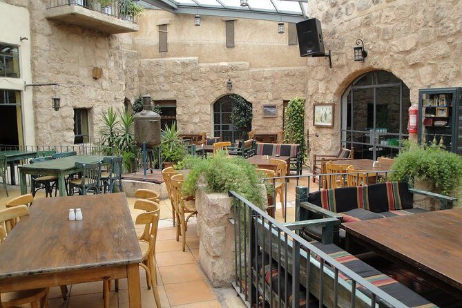 Private Madaba Haret Jdoudna Restaurant Lunch or Dinner from Amman - Key Points