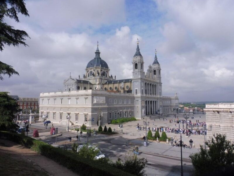 private-madrid-bike-tour-exclusive-guided-cycle-tour