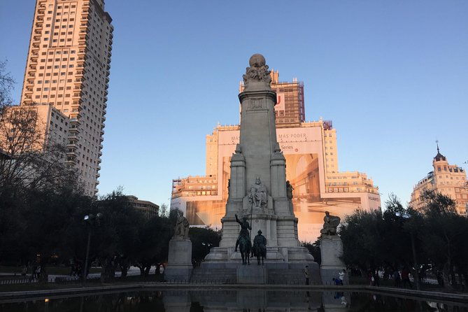 private-madrid-fullday-guided-tour-with-dlx-car