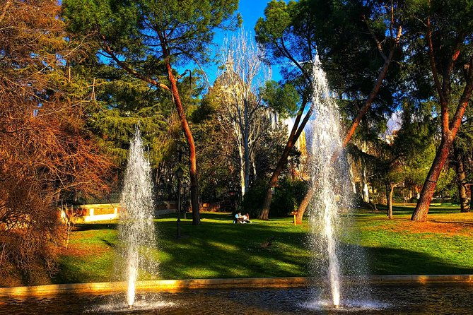 private-madrid-fullday-guided-tour-with-dlx-car