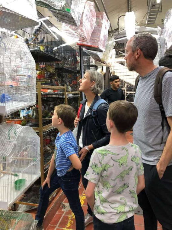 private-market-food-tour-and-architecture-sightseeing