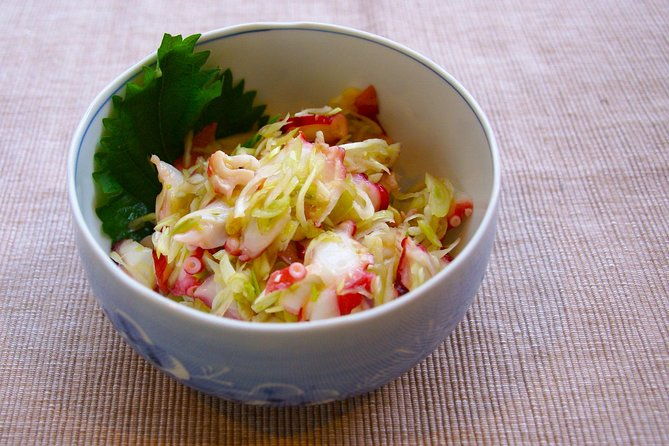 private-market-tour-and-cooking-lesson-with-a-tokyo-native-makiko-in-her-home