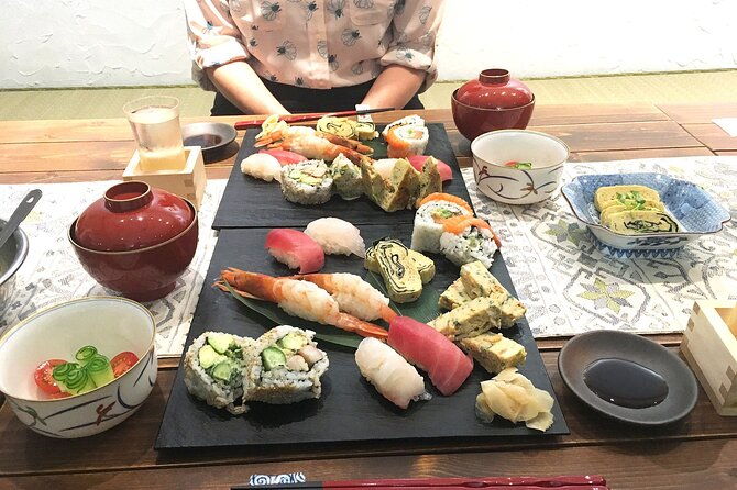 private-market-tour-and-sushi-class-in-asakusa-with-a-chef