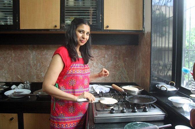 Private Market Tour and Vegetarian Cooking Class in Mumbai - Practical Details and Tips