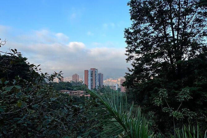 private-medellin-airport-transfer-with-english-speaking-driver