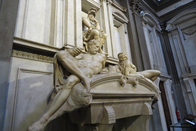 private-medici-chapels-and-san-lorenzo-square-guided-visit-2