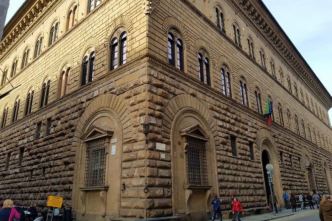 private-medici-guided-tour-in-florence-2