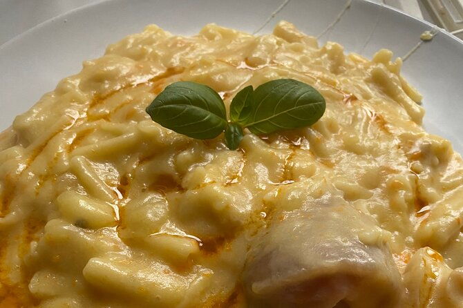 private-mini-tour-to-underground-naples-and-the-spanish-quarters