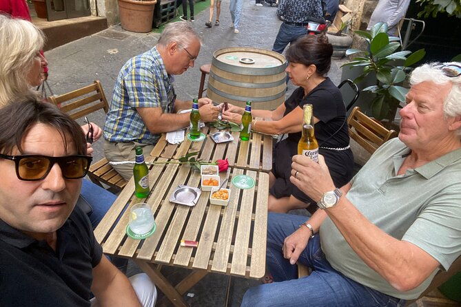 private-mini-tour-to-underground-naples-and-the-spanish-quarters