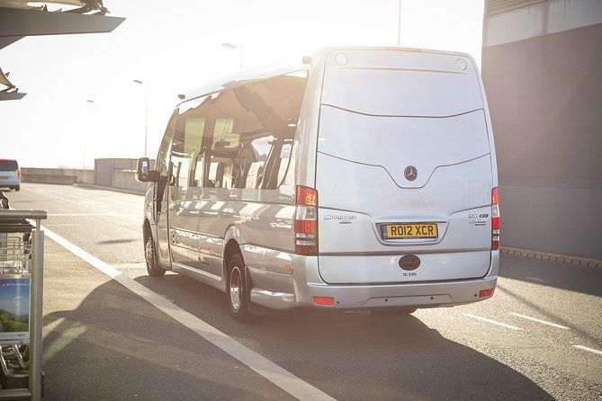 private-minibus-arrival-transfer-gatwick-to-central-london-airport