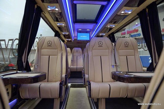 private-minibus-tour-of-athens-by-piraeus-express