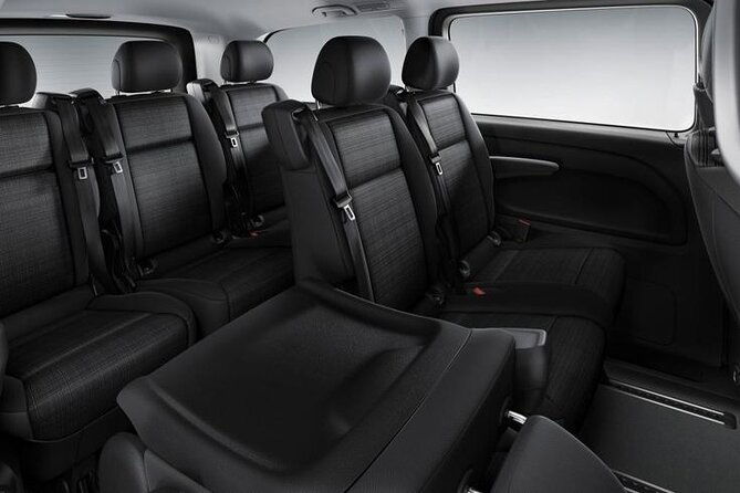 private-minivan-from-rovaniemi-airport-rvn-to-rovaniemi-city