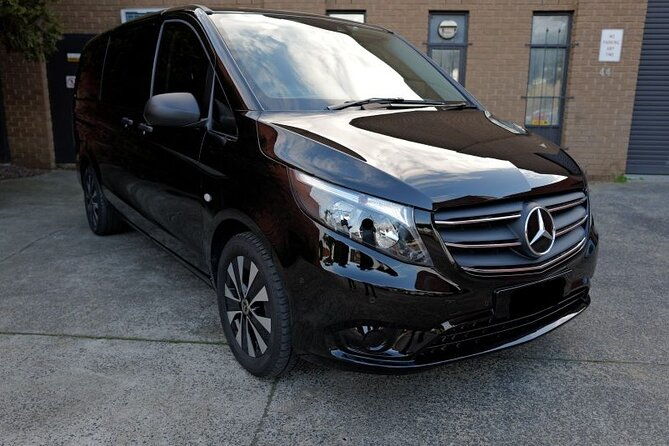 private-minivan-from-rovaniemi-airport-rvn-to-rovaniemi-city