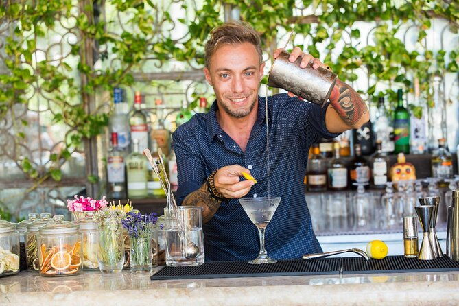 private-mixology-experience-cocktails-and-masterclasses