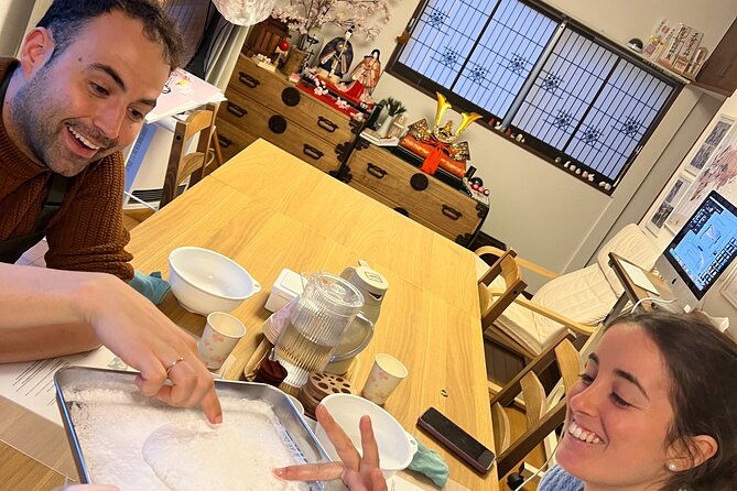 private-mochi-sweets-making-class-near-shibuya-area