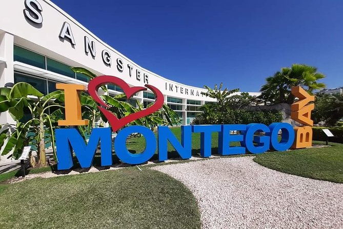 private-montego-bay-airport-transfer-to-hotel-around-runaway-bay