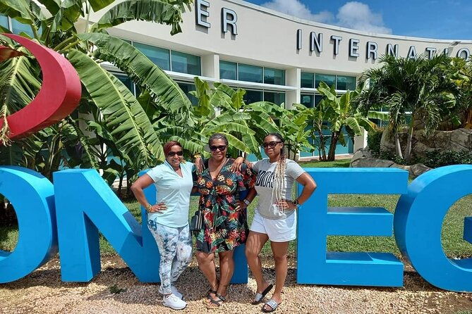 private-montego-bay-airport-transfer-to-ocho-rios-2
