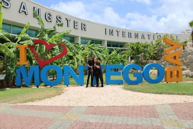 private-montego-bay-airport-transfer-to-ocho-rios-2