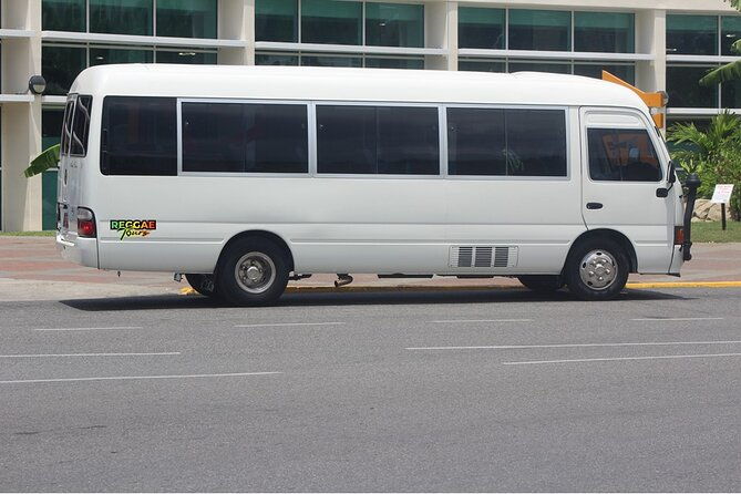 private-montego-bay-airport-transfer-to-royalton-blue-waters