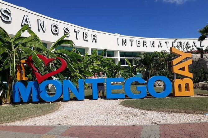 private-montego-bay-airport-transfer-to-runaway-bay-st-ann