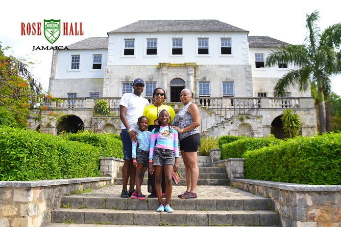 private-montego-bay-shopping-tour-with-transportation