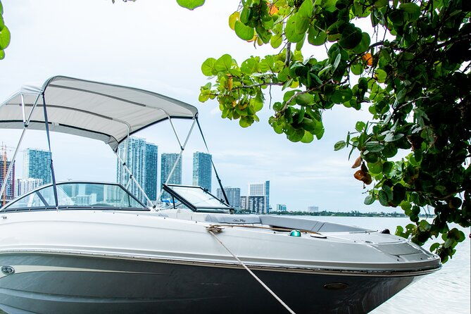 private-moon-watch-boat-cruise-in-fort-lauderdale-2