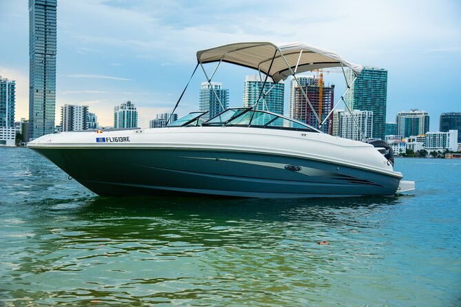 private-moon-watch-boat-cruise-in-fort-lauderdale-2