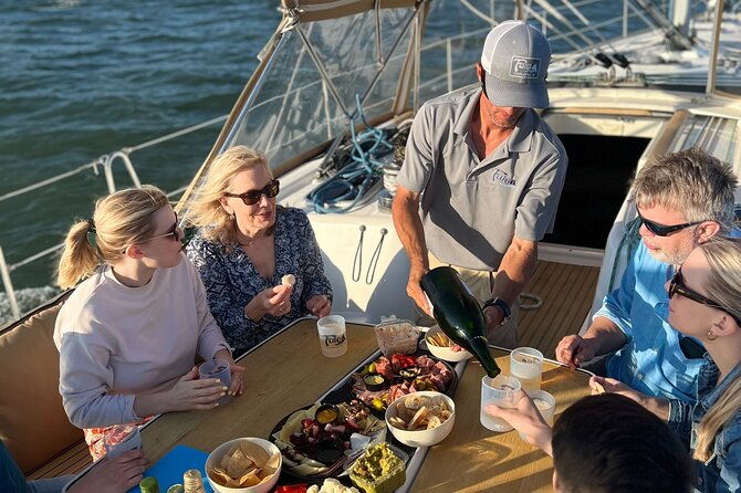 private-morning-sailing-dolphin-history-tours-on-mystique