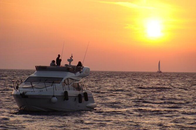 private-motor-yacht-cruise-in-santorini