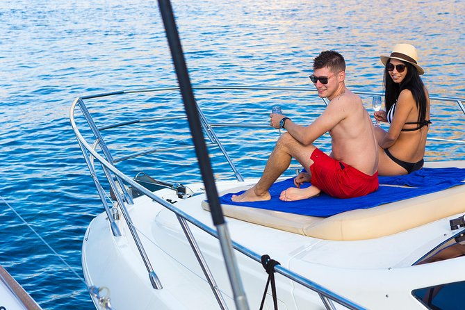 private-motor-yacht-cruise-in-santorini