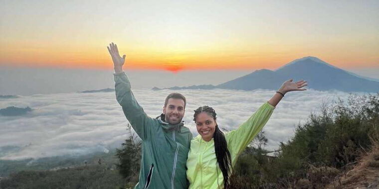 private-mt-batur-hike-with-hot-springs-hotel-transfer