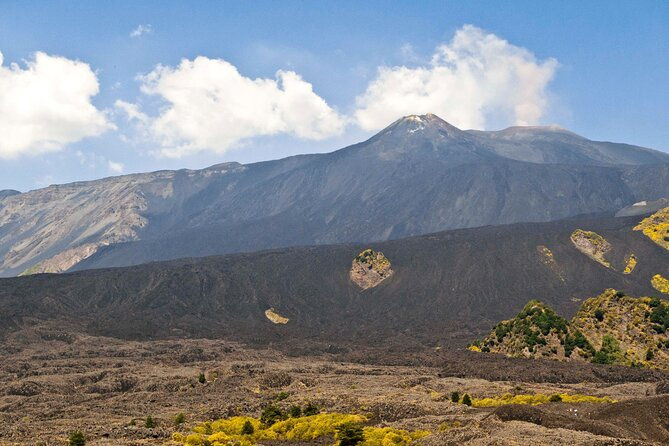 private-mt-etna-4wd-half-day-adventure