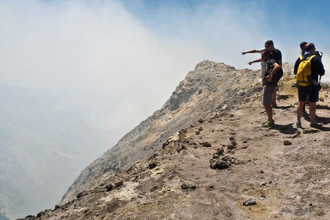 private-mt-etna-4wd-half-day-adventure