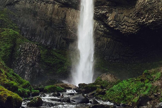 private-mt-hood-columbia-river-gorge-waterfalls-tour-from-portland