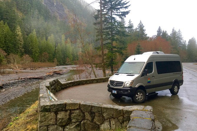 private-mt-hood-columbia-river-gorge-waterfalls-tour-from-portland