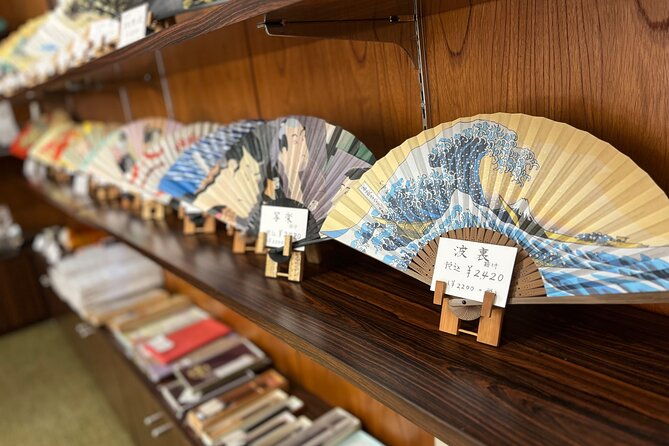 private-nagoya-tour-with-folding-fan-making-experience