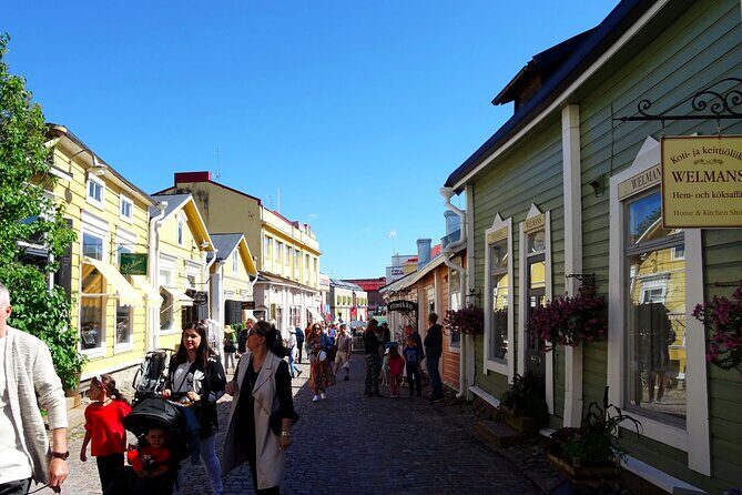 Private National Park and Porvoo Old Town tour from Helsinki - FAQs