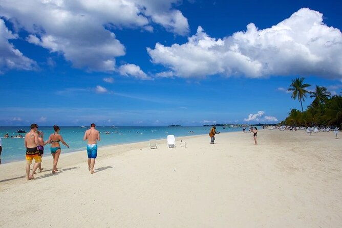 private-negril-day-trip-to-seven-miles-beach-and-ricks-cafe-from-runaway-bay