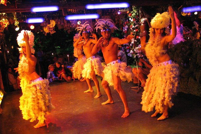 private-night-city-tour-with-san-cristobal-hill-and-dinner-show