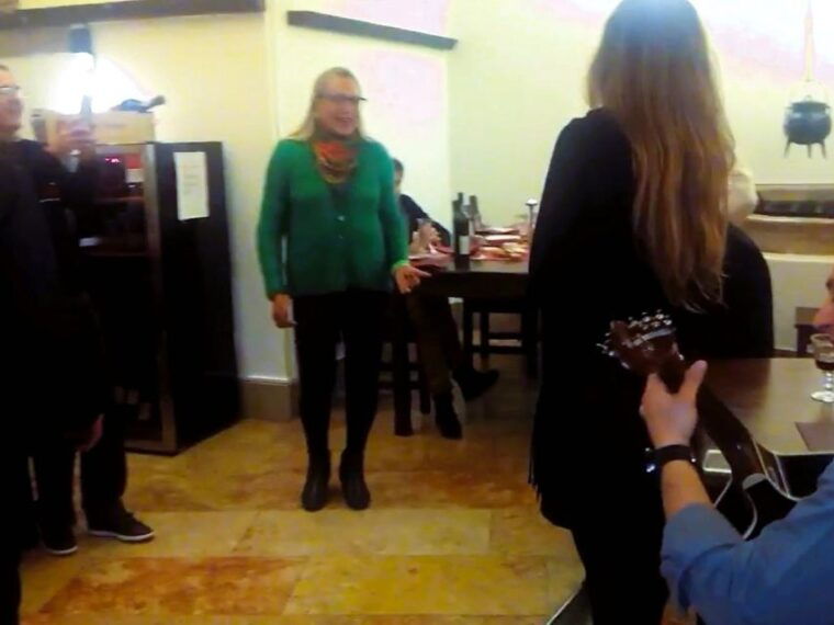 private-night-tour-authentic-fado-show-portuguese-dinner